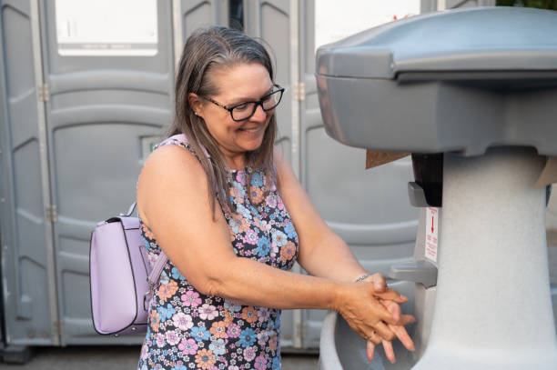 Best Portable toilet rental cost  in Preston Heights, IL